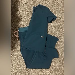 Figs Caribbean Blue Top